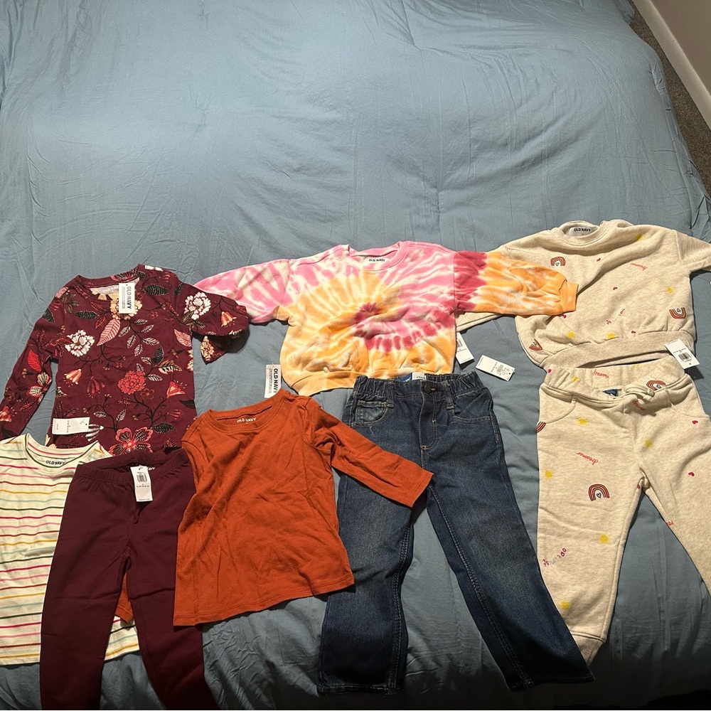 Old Navy Girls Size 2T Bundle